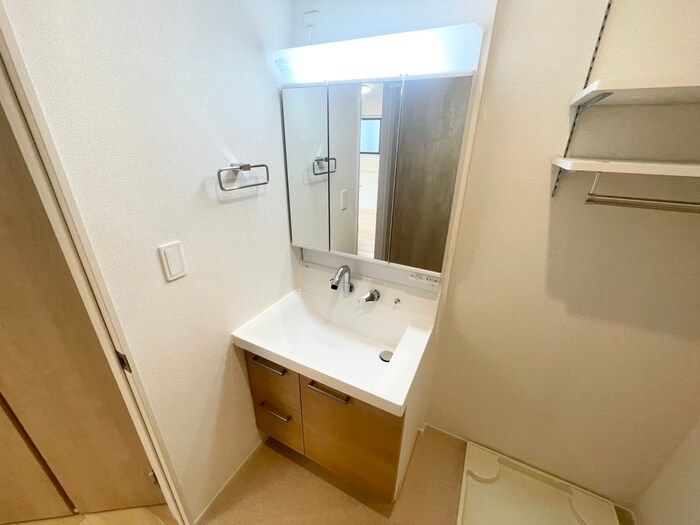 物件内観写真11　(洗面)