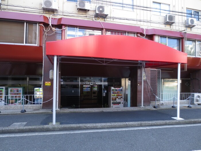 物件外観写真3　(エントランス部分)