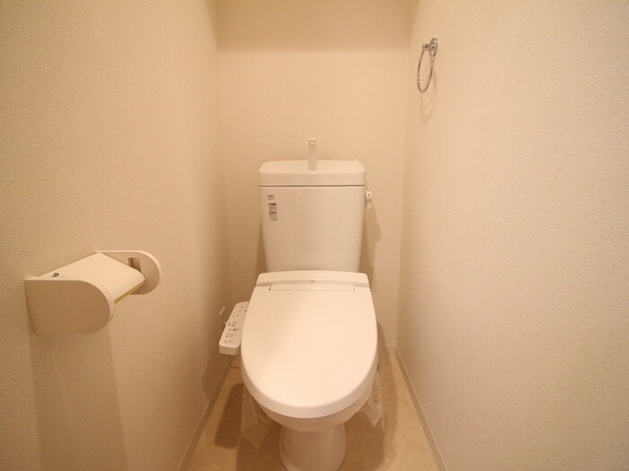 物件内観写真9　(トイレ)