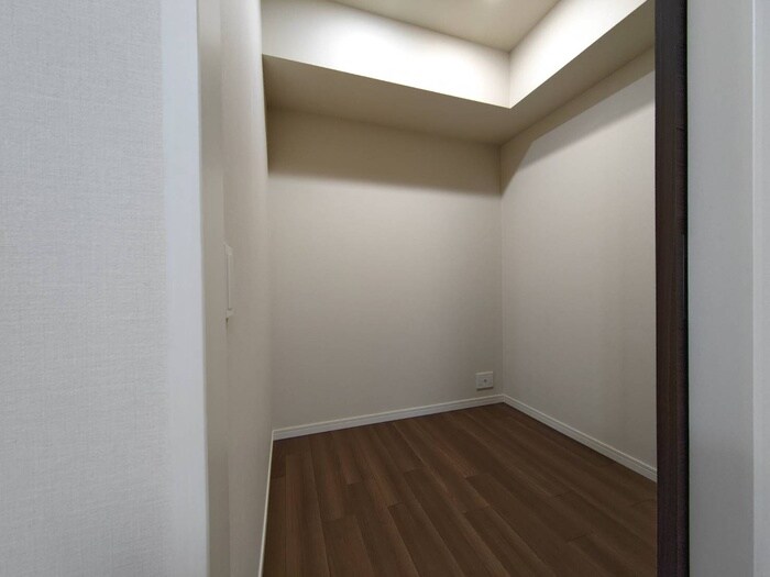 物件内観写真10　(収納)