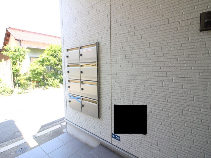 物件外観写真6　(建物設備)