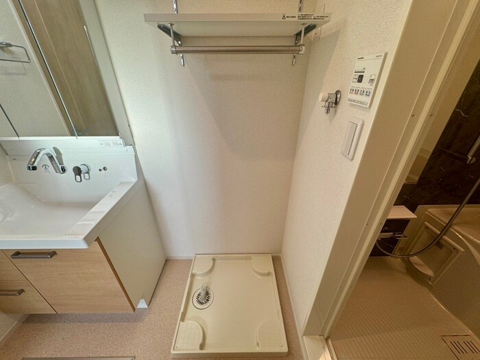 物件内観写真13　(洗濯機置場)