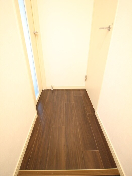 物件内観写真18　(廊下)