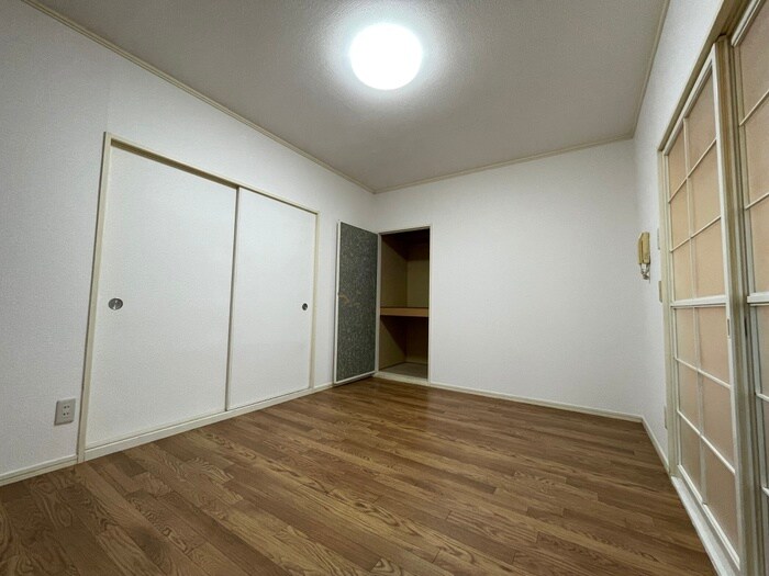 物件内観写真10　(居室)