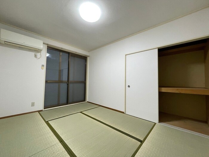 物件内観写真12　(収納)