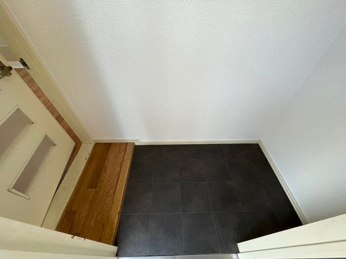 物件内観写真17　(玄関)