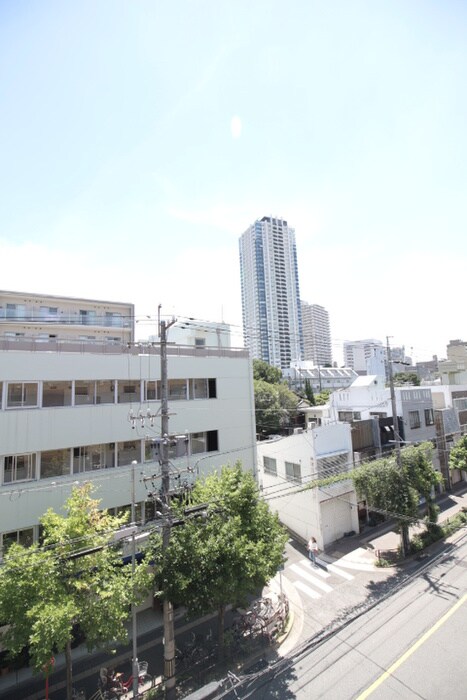 物件内観写真16　(室内からの展望)