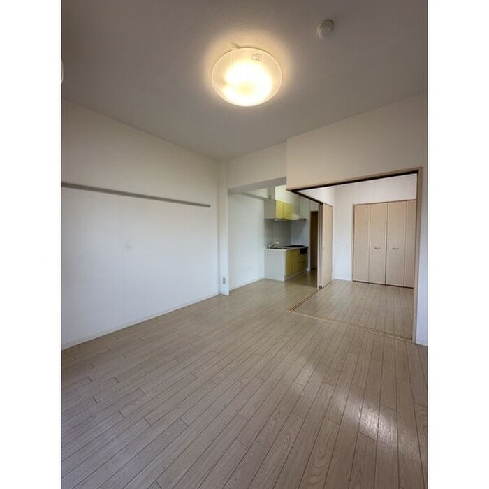 物件内観写真14　(居室)