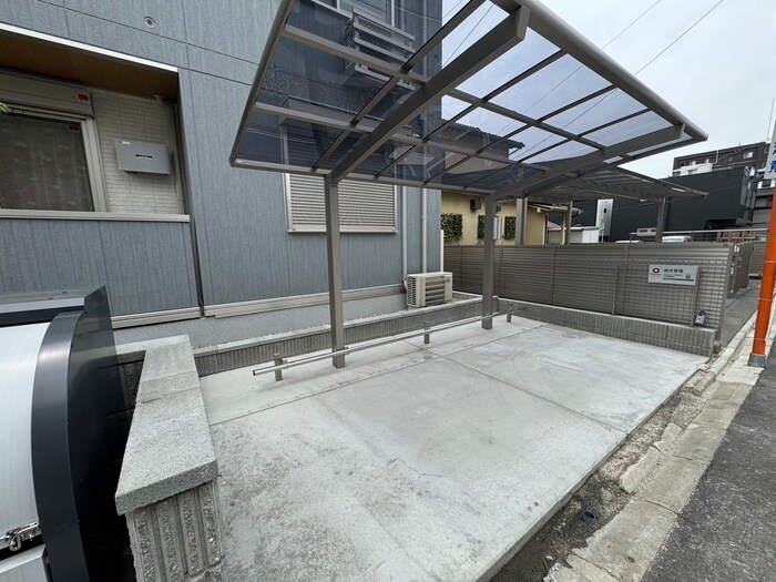 物件外観写真3　(駐輪場)