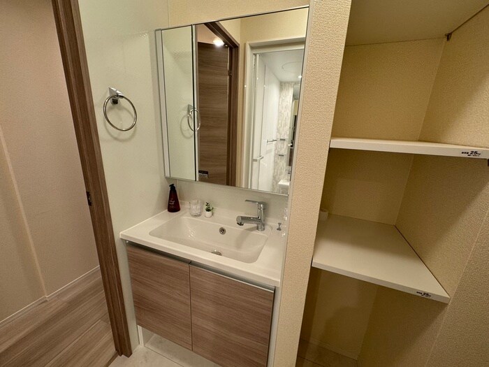 物件内観写真11　(洗面)