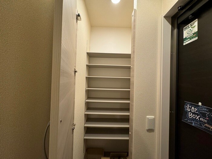 物件内観写真16　(靴箱)