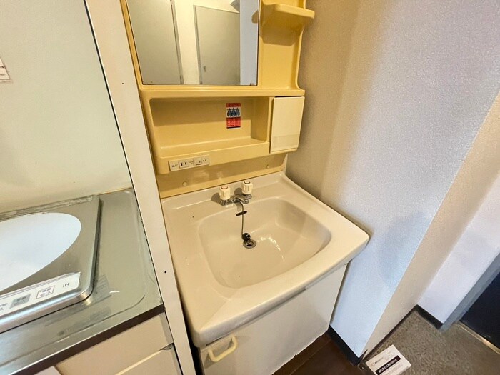 物件内観写真12　(洗面)