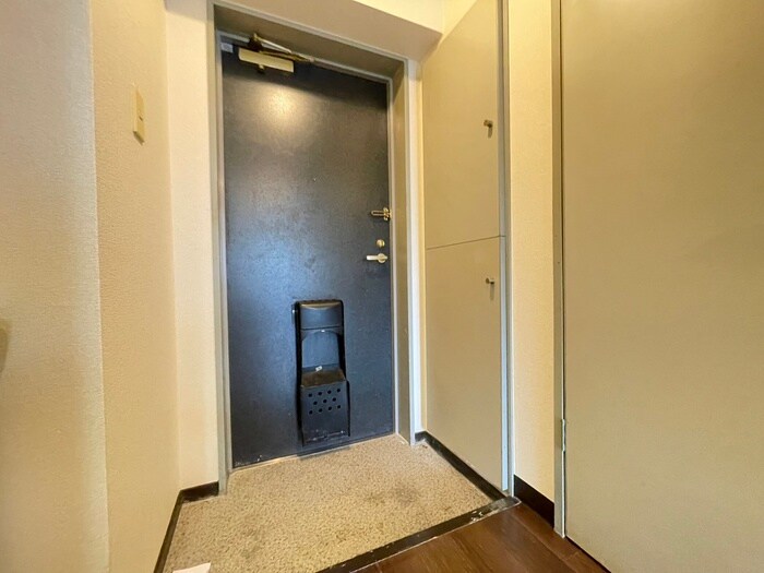物件内観写真19　(玄関)