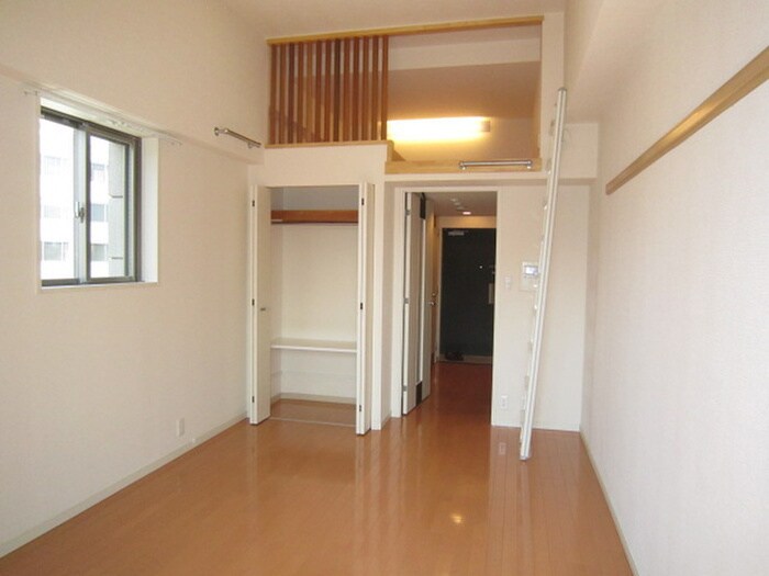 物件内観写真8　(居室)