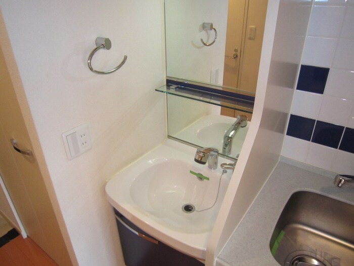 物件内観写真11　(洗面)