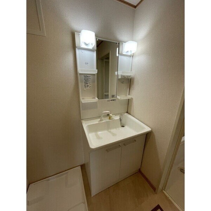 物件内観写真8　(洗面)