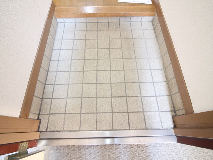 物件内観写真15　(玄関)
