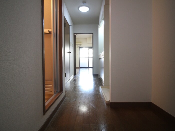 物件内観写真19　(廊下)