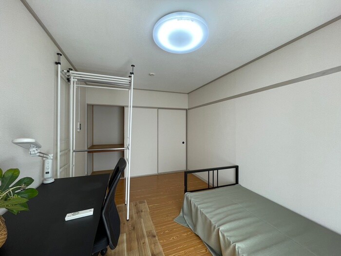 物件内観写真8　(居室)