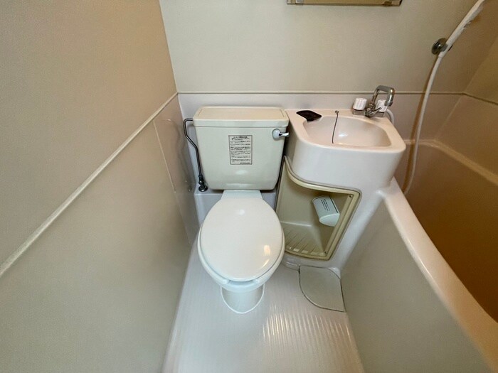 物件内観写真11　(トイレ)