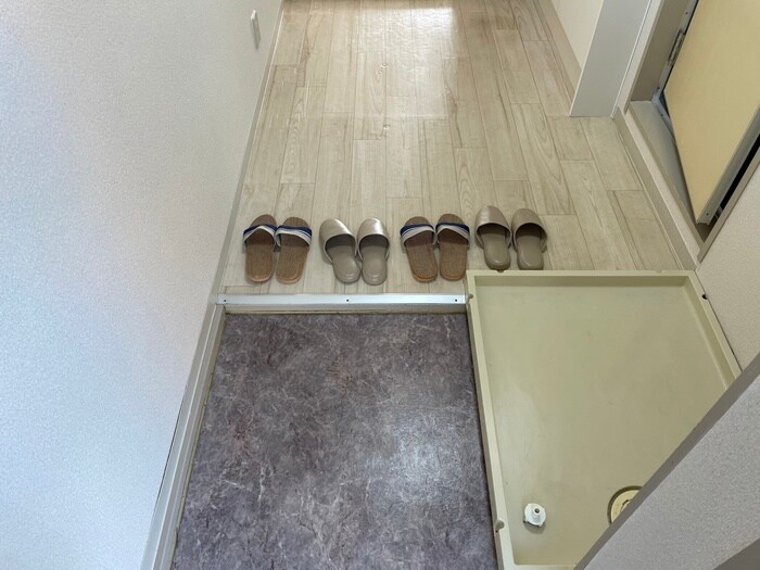 物件内観写真17　(玄関)