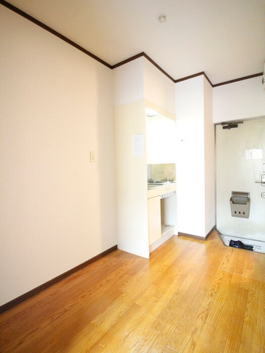 物件内観写真18　(廊下)