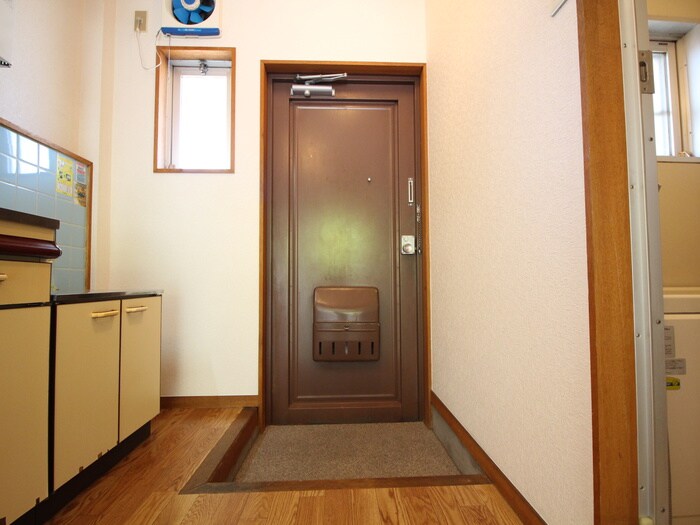 物件内観写真20　(玄関)