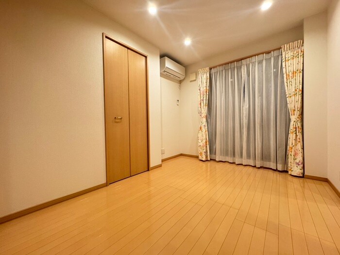 物件内観写真8　(居室)