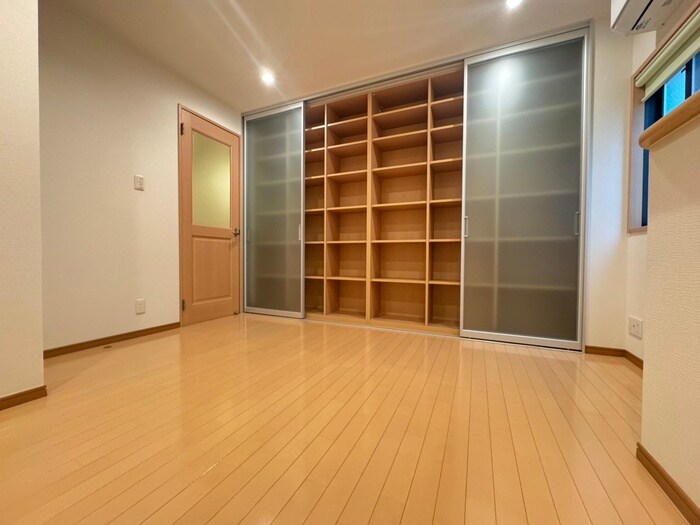 物件内観写真9　(居室)