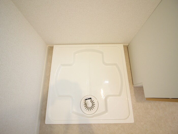 物件内観写真14　(洗濯機置場)