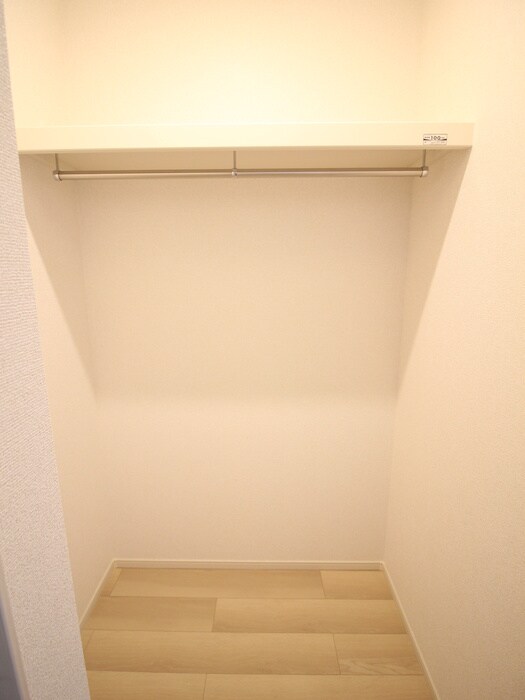 物件内観写真17　(収納)