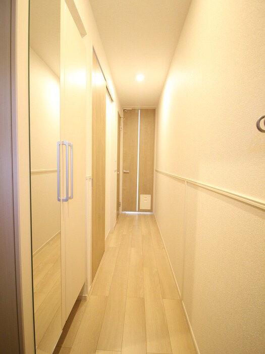 物件内観写真19　(廊下)