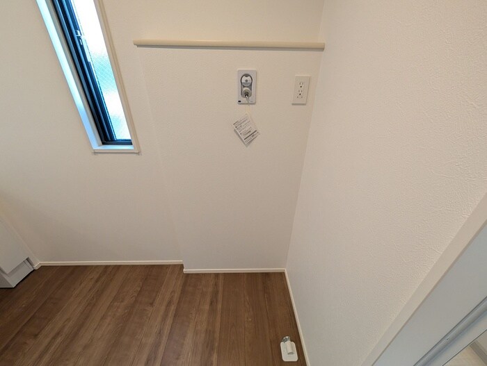 物件内観写真15　(洗濯機置場)