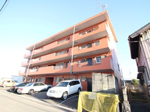 かりがねハイツ外観写真