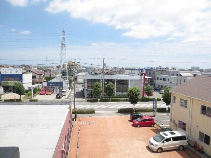 物件内観写真12　(室内からの展望)