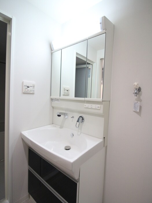 物件内観写真12　(洗面)