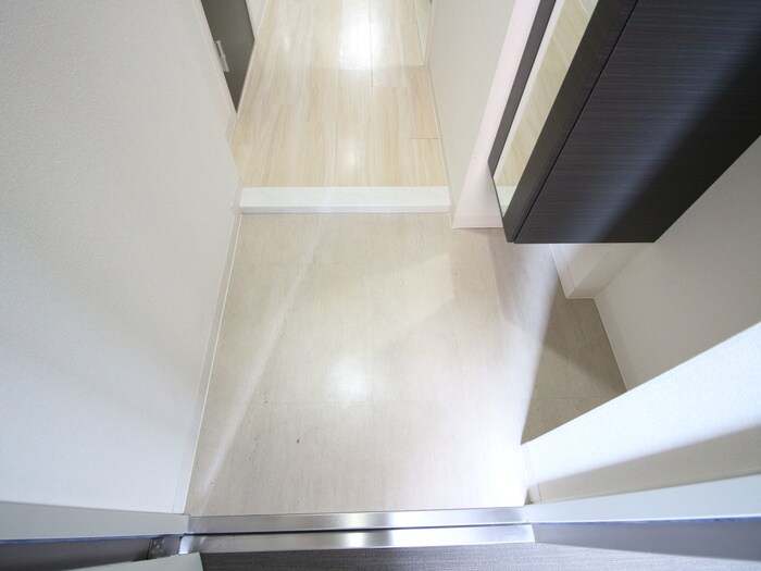 物件内観写真14　(玄関)