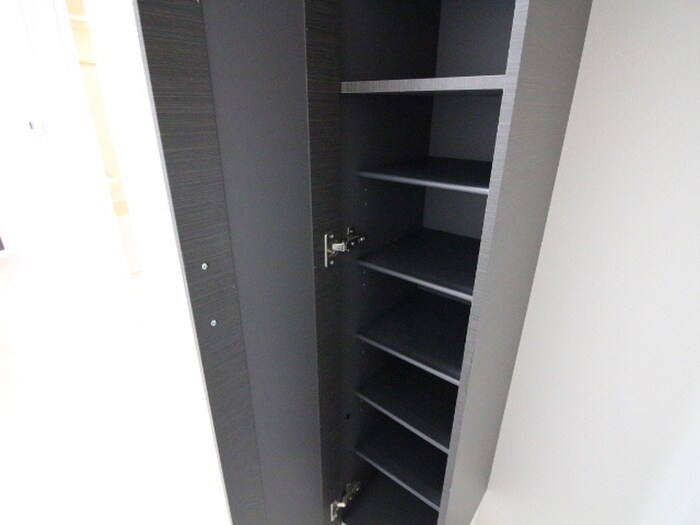 物件内観写真15　(靴箱)