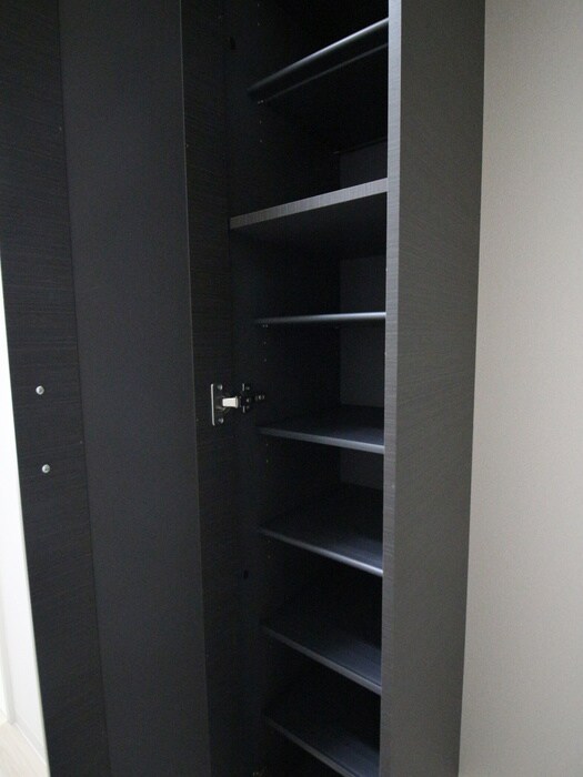 物件内観写真15　(靴箱)