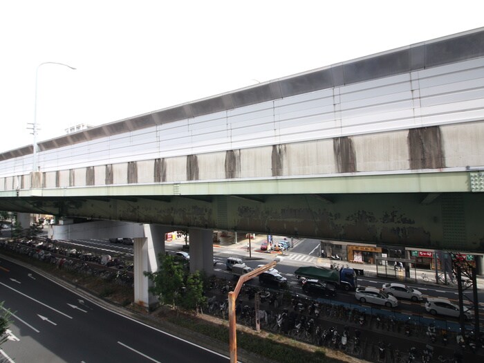 物件内観写真17　(室内からの展望)