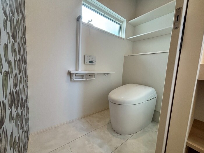 物件内観写真12　(トイレ)