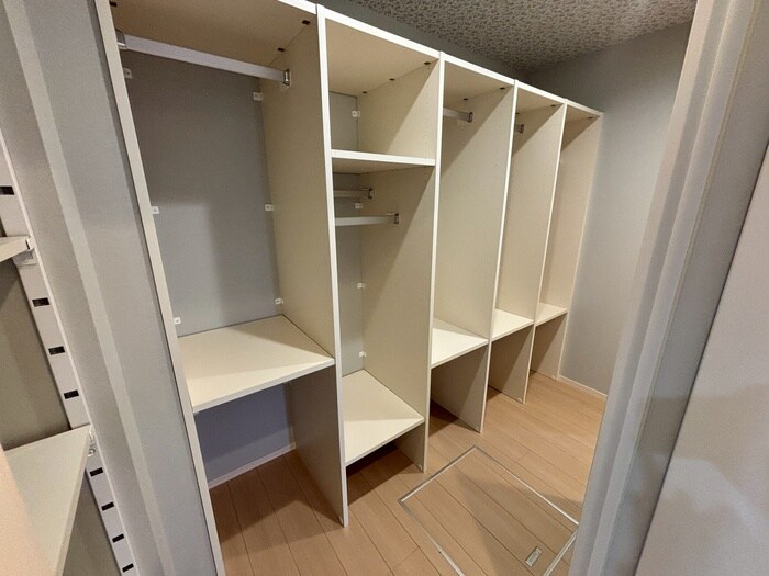 物件内観写真18　(収納)