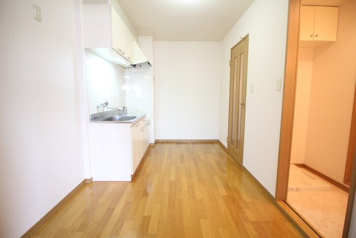 物件内観写真10　(内観写真)