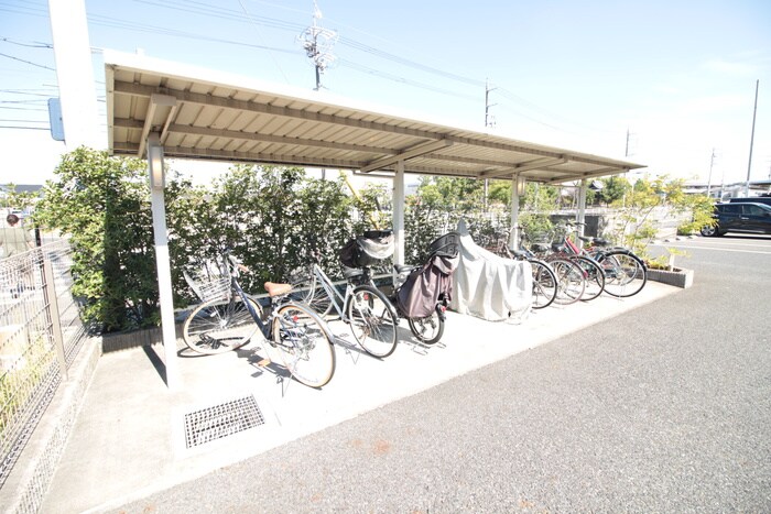 物件外観写真6　(駐輪場)