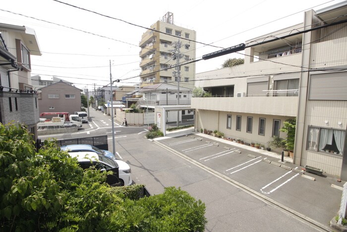 物件内観写真16　(室内からの展望)