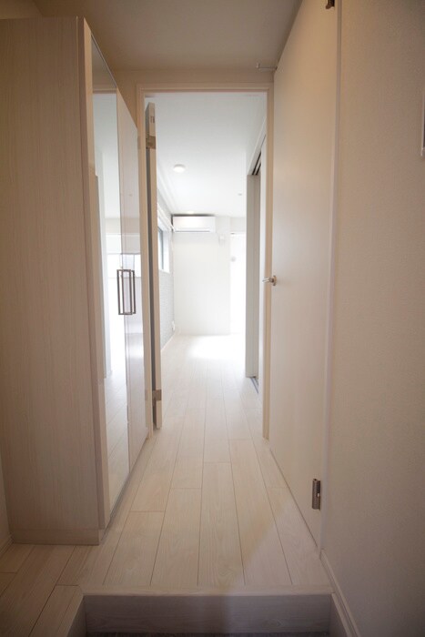 物件内観写真20　(廊下)