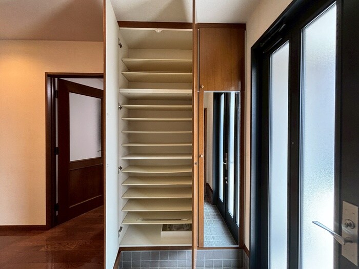 物件内観写真22　(靴箱)