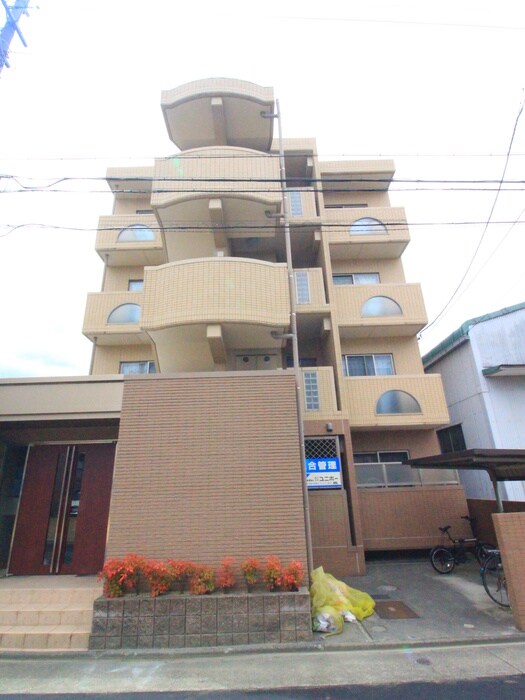 シャルマン砂田の物件外観写真