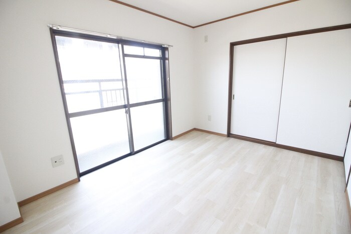 物件内観写真10　(居室)