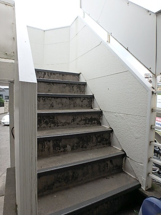 物件外観写真5　(エントランス部分)